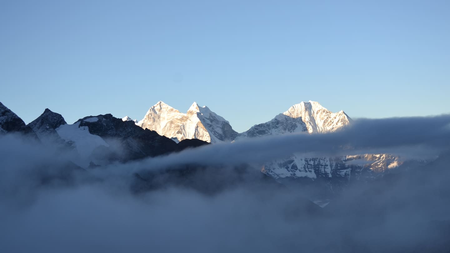 Nepal pauses restricted-area trekking permits for three days after heavy Himalayan snow