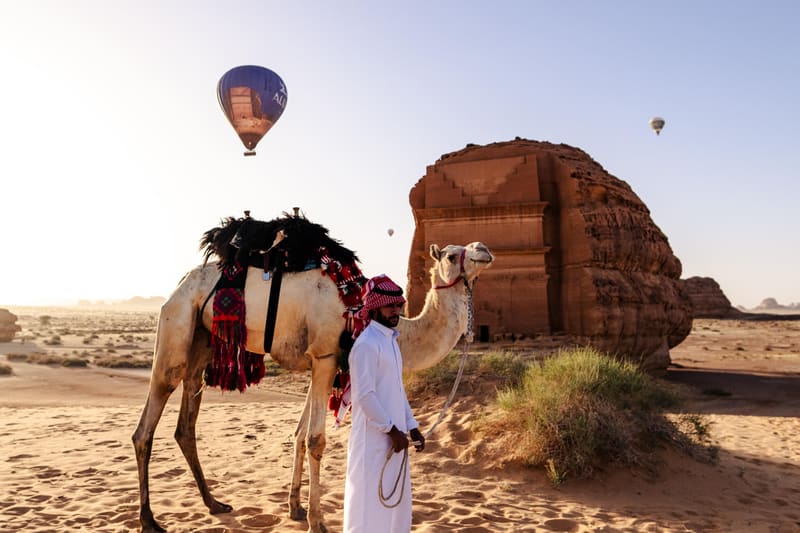 AlUla and the Edge of the World: A Practical Guide to the Sandstone Oasis