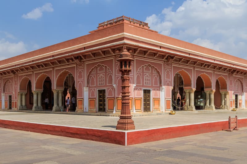 Jaipur and the Forts of Rajasthan: A Practical Guide from Amber to Ranthambore